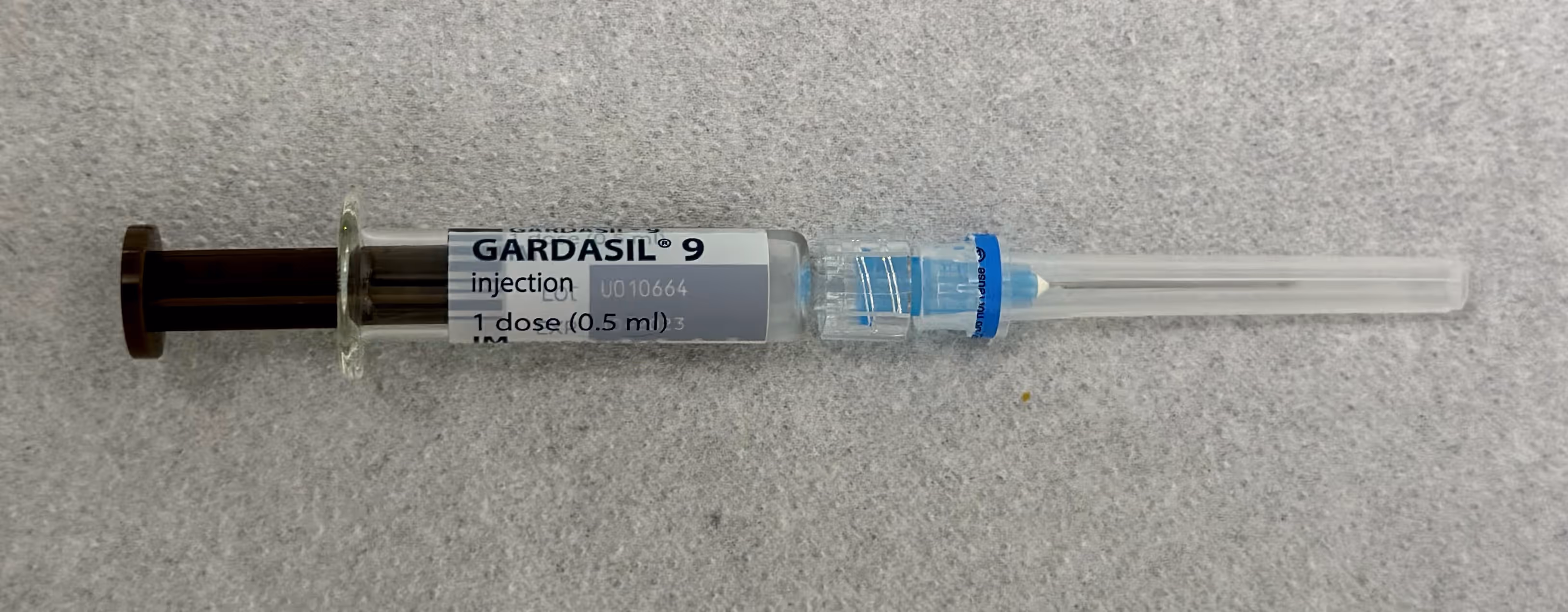 Seringa pré-preenchida com vacina Gardasil 9 contra HPV